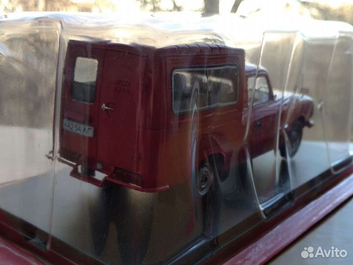 Модель автомобиля иж-27156-011 1:24 Ашет #92