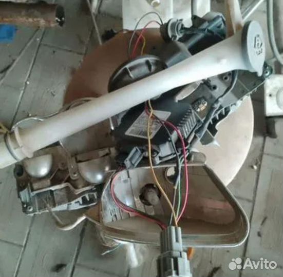 Запчасти на Nissan Leaf Aze0