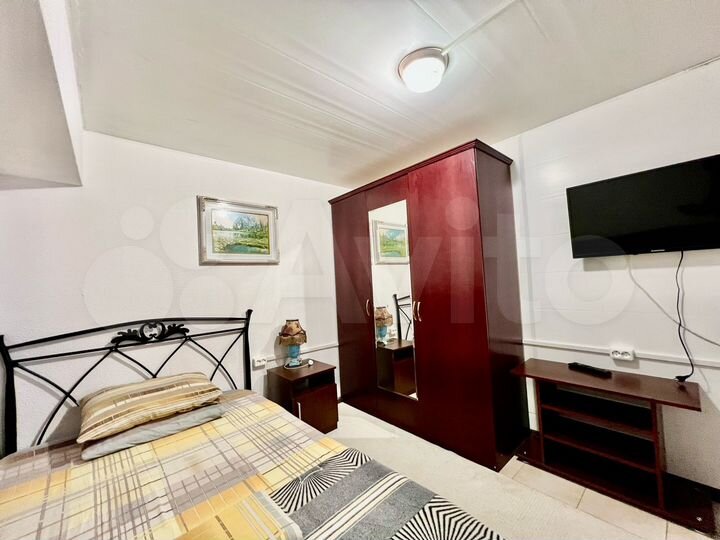 Комната 50 м², 1/2 эт.