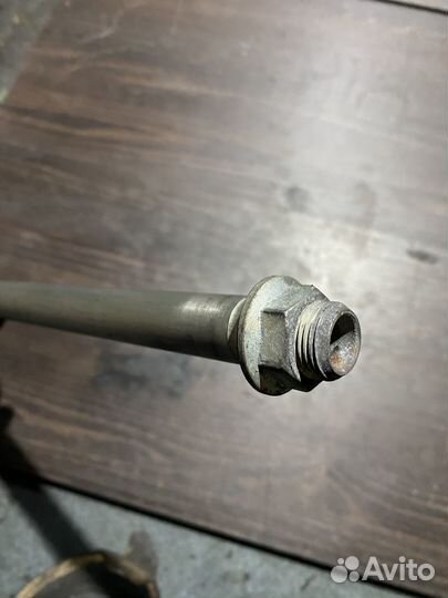 Ось маятника для Kawasaki Z750 04-05