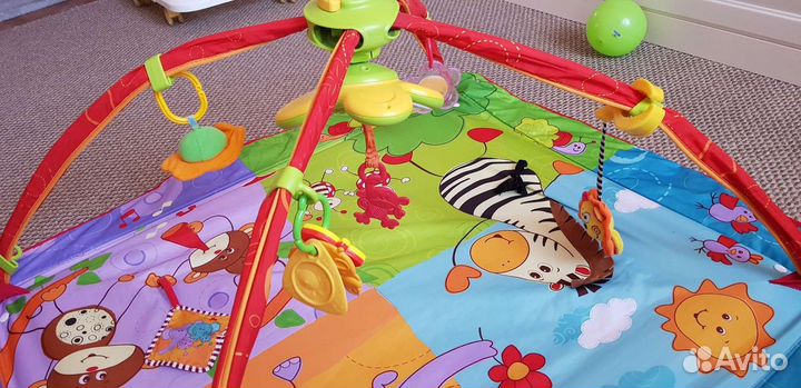 Развивающий коврикTiny love