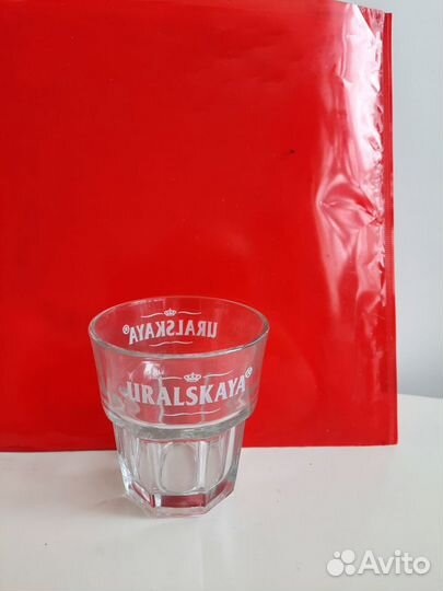 Рюмки uralskaya. Бутылки декор., флаконы от духов