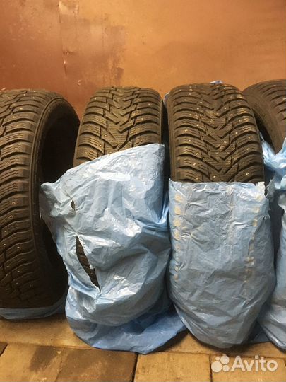 Nokian Tyres Hakkapeliitta 8 SUV 235/55 R20