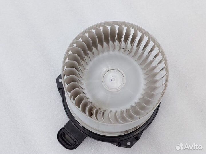 Моторчик отопителя Toyota Camry XV70 A25afks 2021