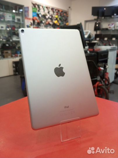 Планшет Apple iPad AIR 2 16Gb