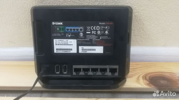 WiFi роутер Dlink DIR-685 с функцией NAS