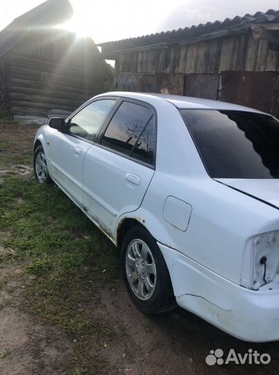 Mazda Familia 1.5 AT, 2001, битый, 260 000 км