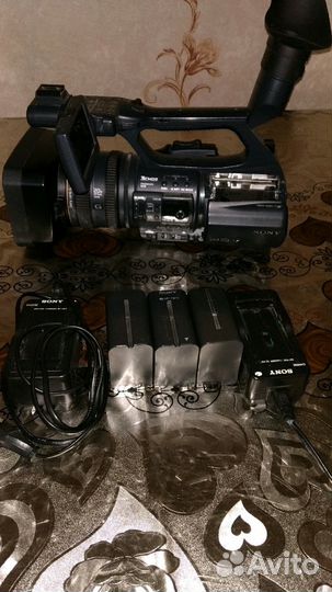 Видеокамера HDR - FX1000