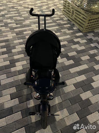 Детский велосипед с ручкой