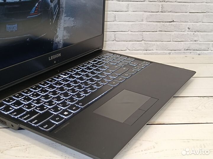 Игровой/с подстветкой ноутбук Lenovo SSD/16gb/1650