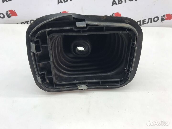 Кожух ручки кпп Daihatsu Gran Move 2000 г.в