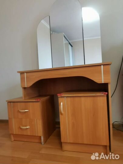 Трюмо трельяж тумба комод с зеркалом