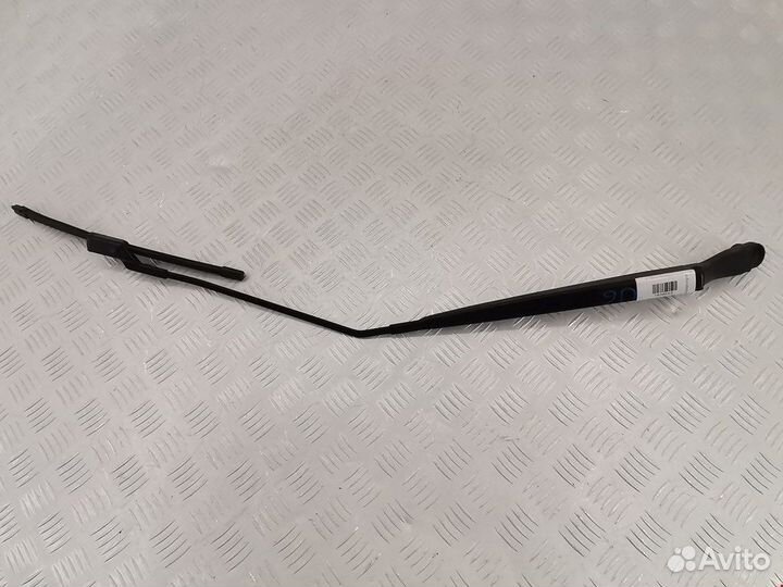 Щеткодержатель (поводок стеклоочистителя, дворник)