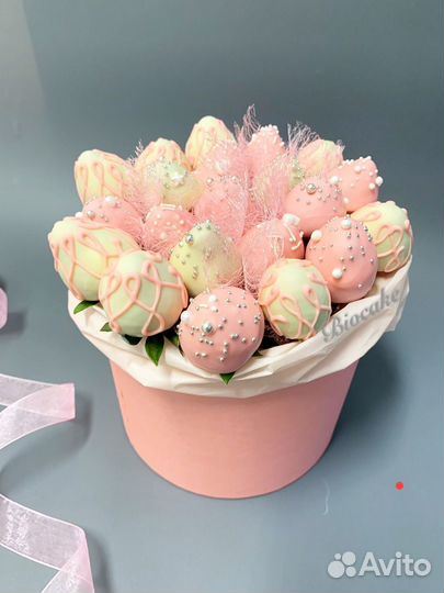 Букеты и наборы из клубники