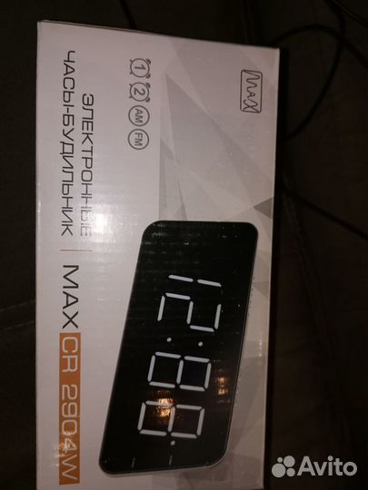 Часы электронные настольные с радио