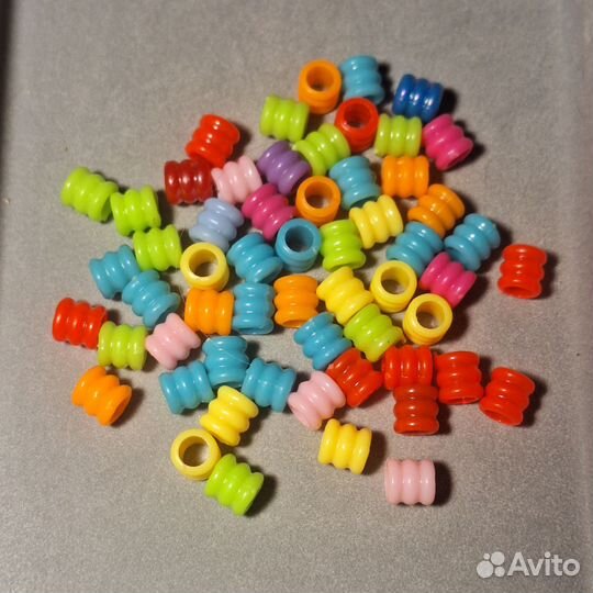 Бусины и подвески