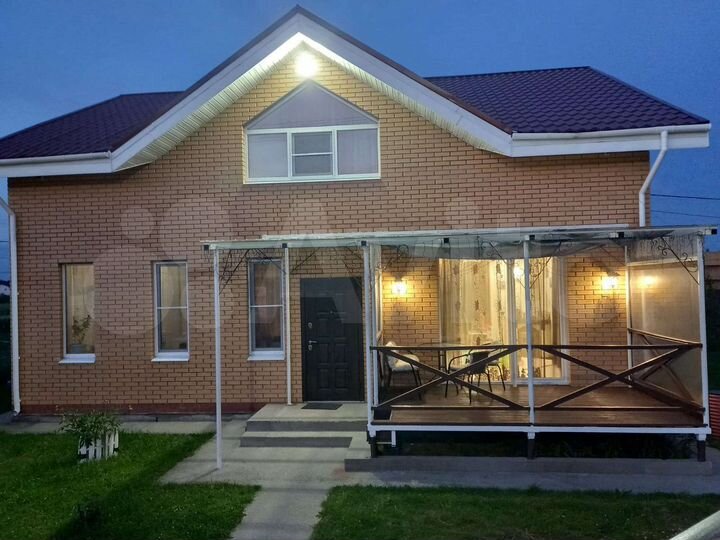 Коттедж 175 м² на участке 8 сот.