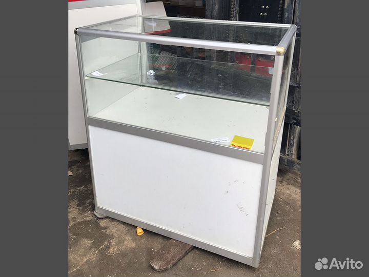 Прилавок из алюминиевого профиля со стеклом