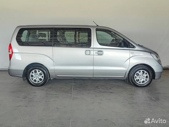 Hyundai H-1 2.5 МТ, 2010, 270 200 км