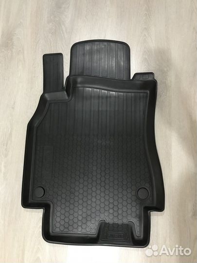 Водительский коврик Renault Fluence