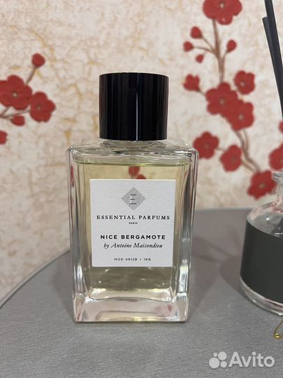 Парфюмерна вода Essential bergamote refillable