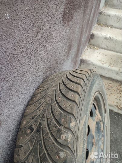 Sava Eskimo Stud 185/65 R15