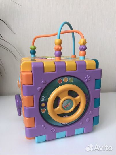 Бизиборд пластмассовый