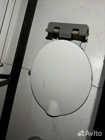 Лючок бензобака гранта лифтбек