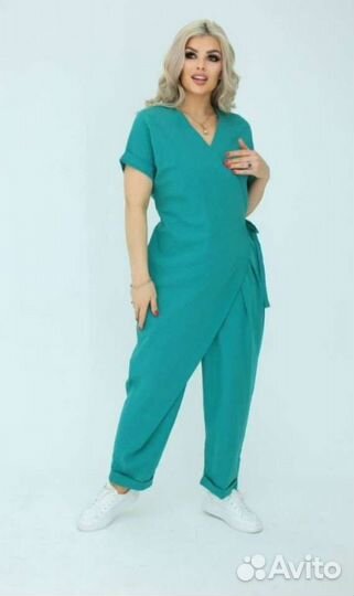 Комбинезон женский