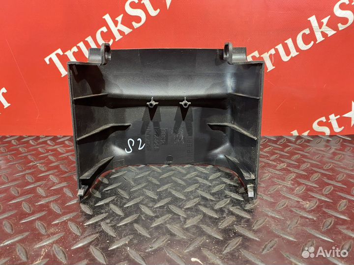 Кожух рулевой колонки нижний Scania 5-series