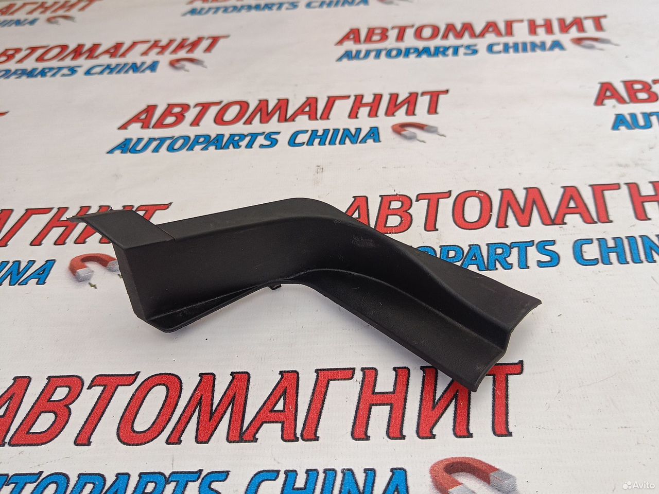 Уголок жабо правый Omoda C5