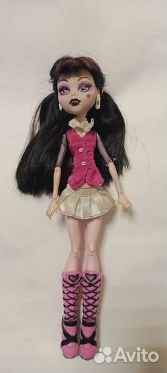 Кукла монстр хай Дракулаура базовая
