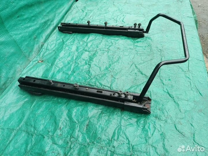 Полозья салазки пер левые Nissan Qashqai+2 (JJ10)