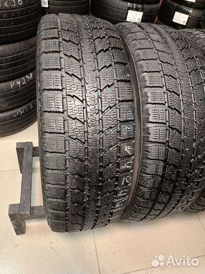 Toyo Observe GSi-5 225/65 R17 102S