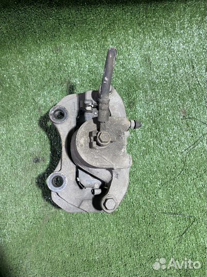 Суппорт тормозной передний левый Maxima A33