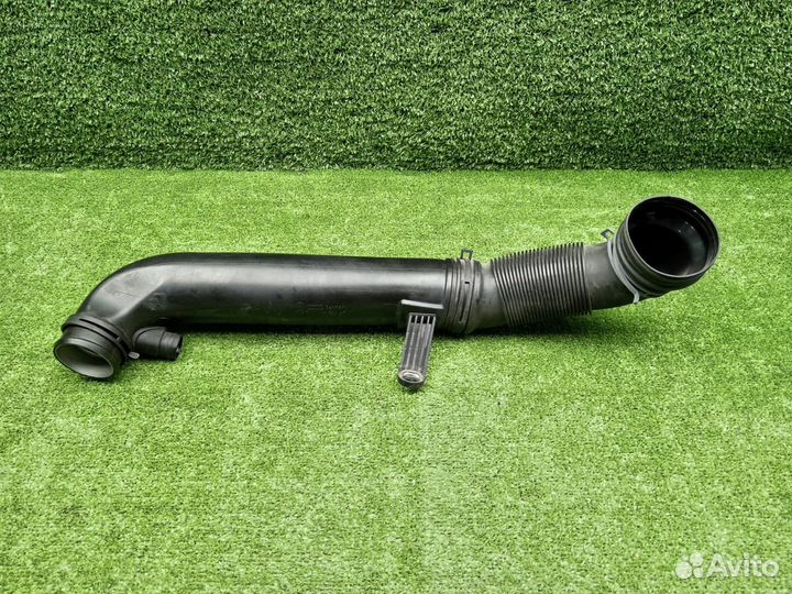 Патрубок интеркулера 1K0129654AP VAG Audi Volkswagen Passat b7 Alltrack Q3 8U A3 8P Tiguan 8U