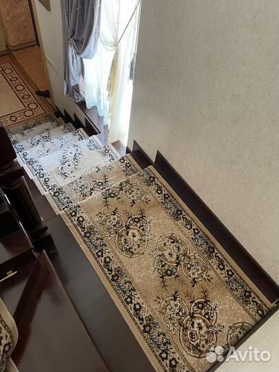 Продажим два ковра каждый отрез 5 метров