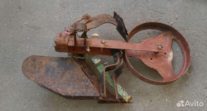Плуг для мотоблока