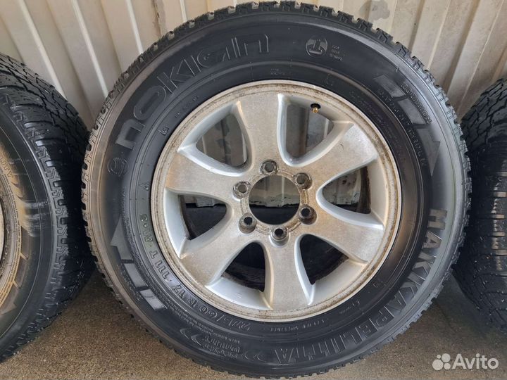 Комплект зимних колес Prado 120 r17 Nokian Hakka
