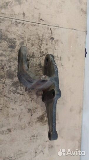 Кронштейн передней рессоры левый Man Tgm