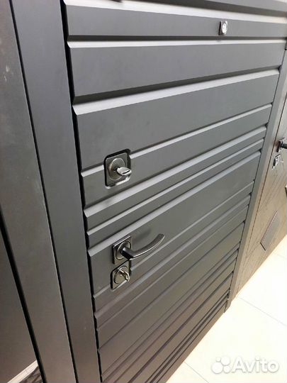 Двери входные Люкс со склада