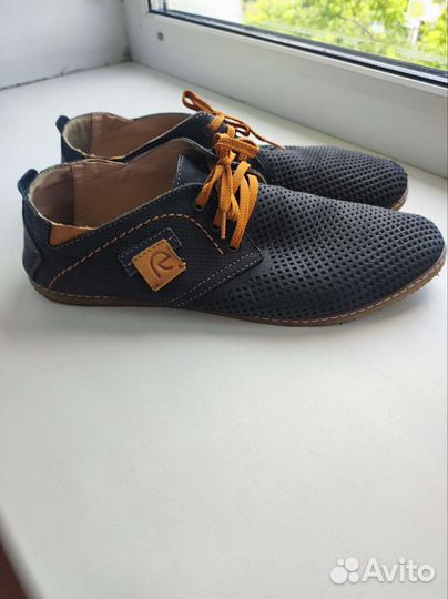 Тенниски (кеды, полу ботинки, туфли)