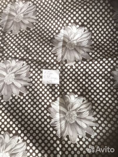 Отрез ткани крепдешин