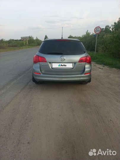 Opel Astra 1.6 МТ, 2012, 111 000 км