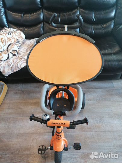 Трехколесный велосипед с родительской ручкой