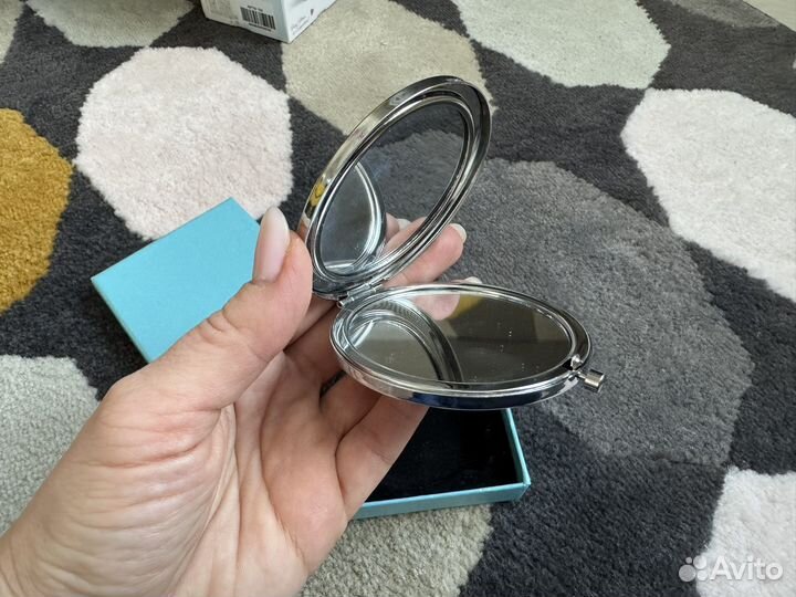 Зеркало карманное