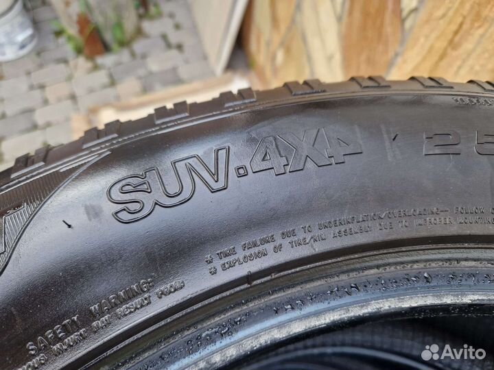 Goodyear Eagle F1 AT 255/55 R20