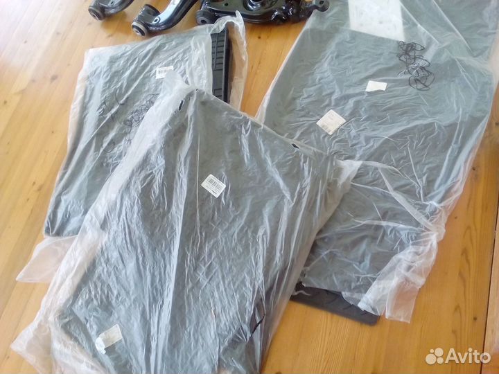 Полики резиновые на Mercedes-benz W463