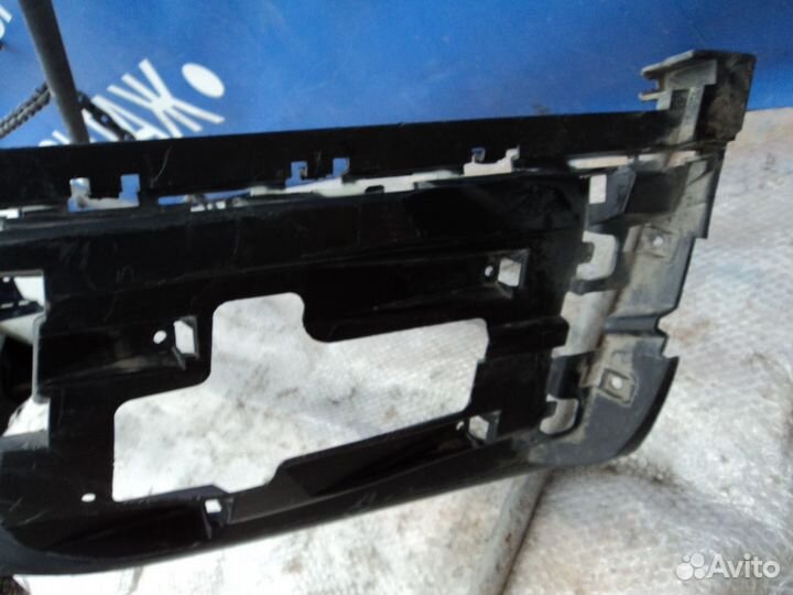 Бампер задний Land Rover Range Rover Sport 2013)