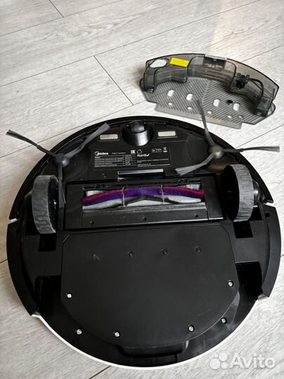 Робот пылесос моющий midea vcr m7